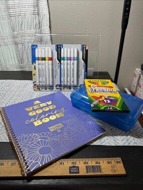 7 pc Art Bundle NWT